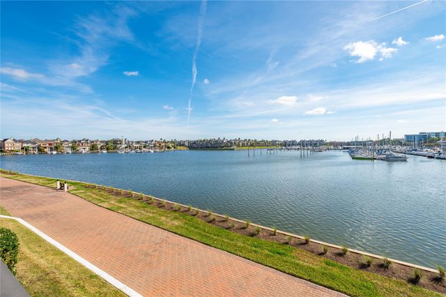 1801 Enterprise Avenue, League City, TX 77573