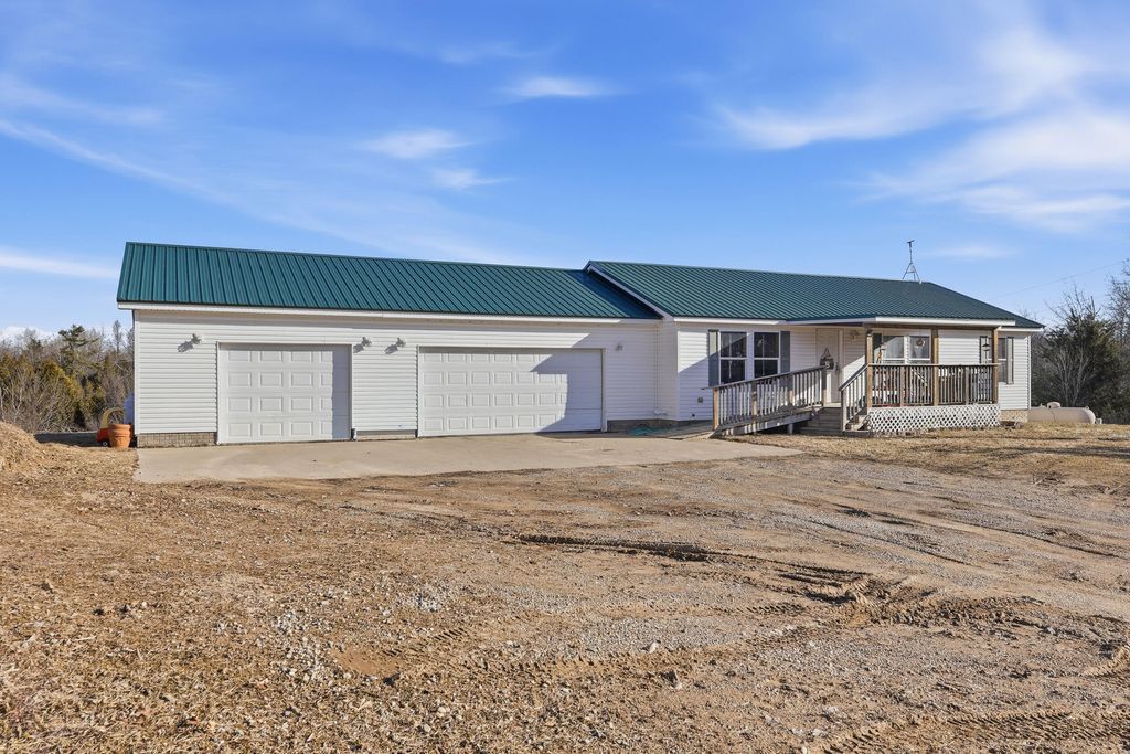 9026 W Coleman Road, Coldwater Twp, MI 48632