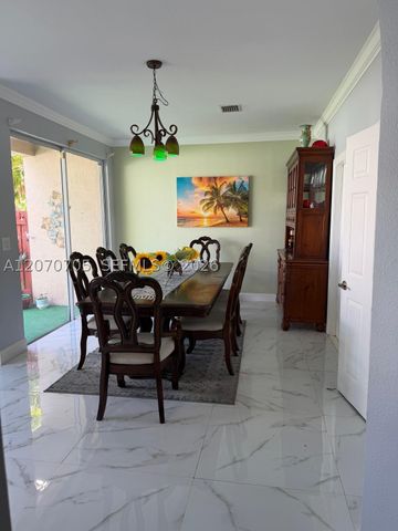 13861 SW 273rd Ter, Homestead, FL 33032