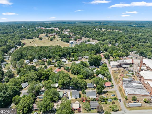 48 Chestnut Street, Commerce, GA 30529
