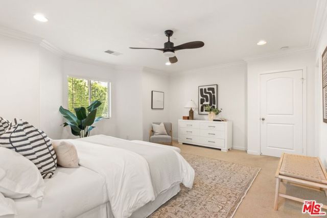 14830 Huston Street, Los Angeles, CA 91403