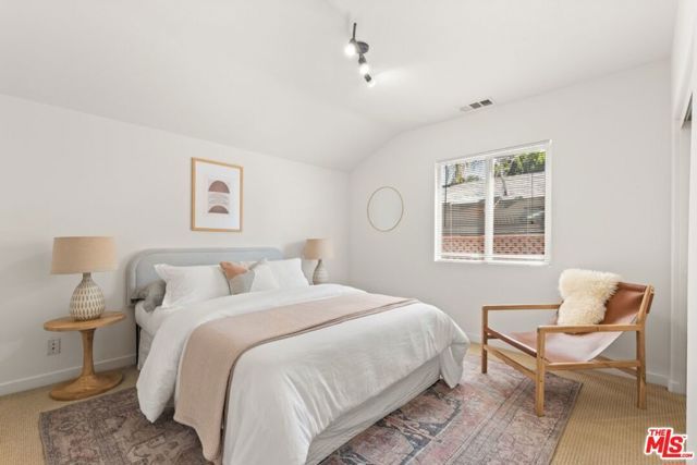 14830 Huston Street, Los Angeles, CA 91403