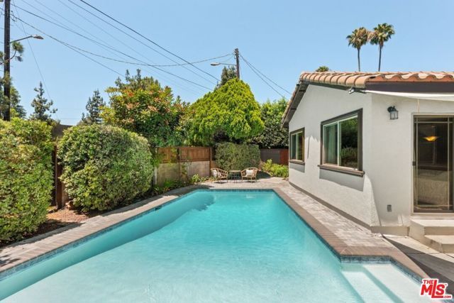 14830 Huston Street, Los Angeles, CA 91403