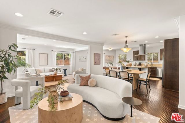 14830 Huston Street, Los Angeles, CA 91403