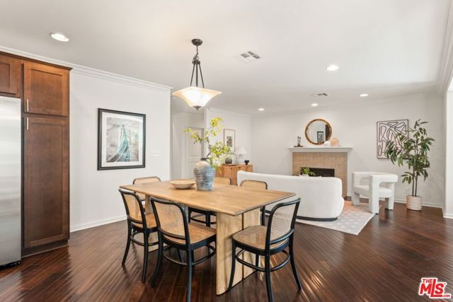 14830 Huston Street, Los Angeles, CA 91403