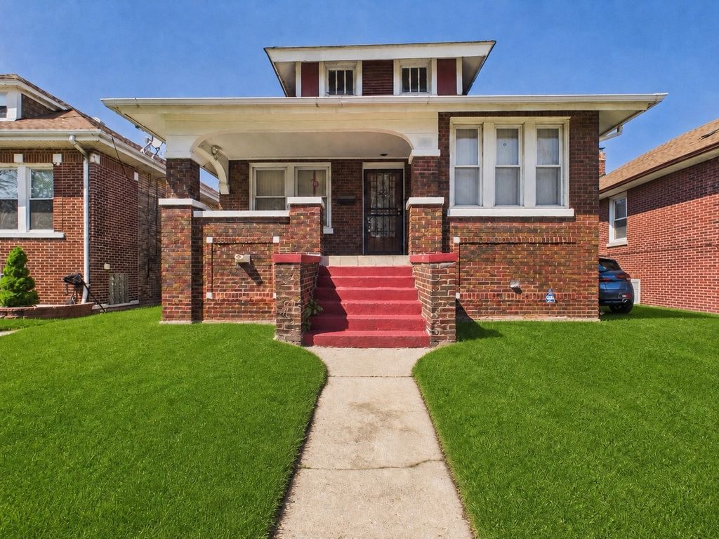340 156TH Place, Calumet City, IL 60409
