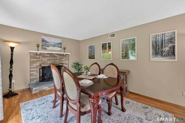 18 Harnish Lane, Wallingford, CT 06492