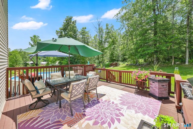 18 Harnish Lane, Wallingford, CT 06492