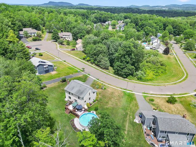 18 Harnish Lane, Wallingford, CT 06492