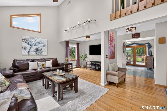 18 Harnish Lane, Wallingford, CT 06492