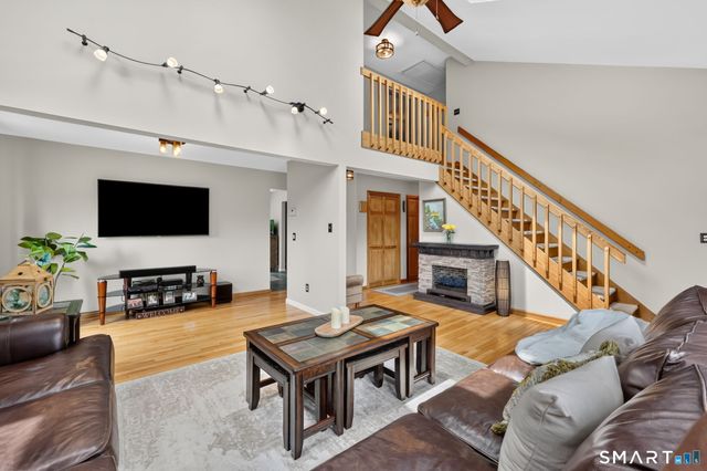 18 Harnish Lane, Wallingford, CT 06492