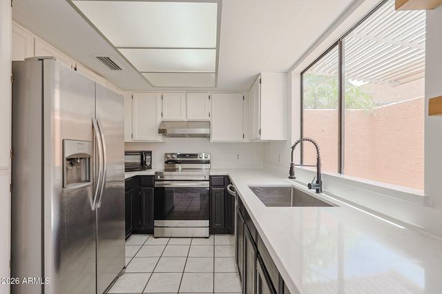 8940 W OLIVE Avenue 58, Peoria, AZ 85345