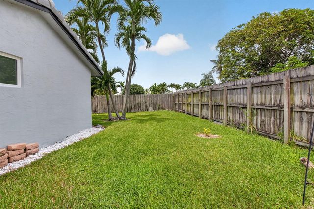 6521 Woodbury Road, Boca Raton, FL 33433