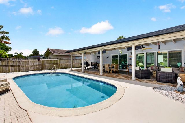 6521 Woodbury Road, Boca Raton, FL 33433