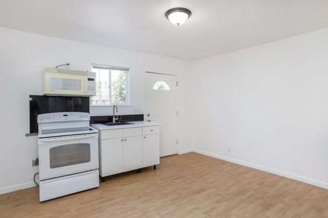 2904 El Sobrante Street, Santa Clara, CA 95051