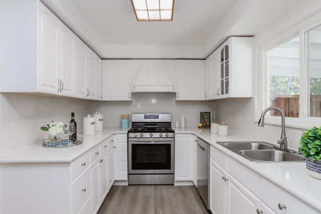 2904 El Sobrante Street, Santa Clara, CA 95051