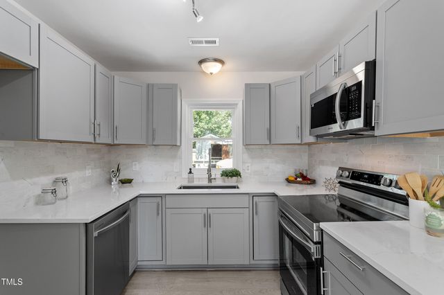 5033 Sunset Lake Road, Apex, NC 27539