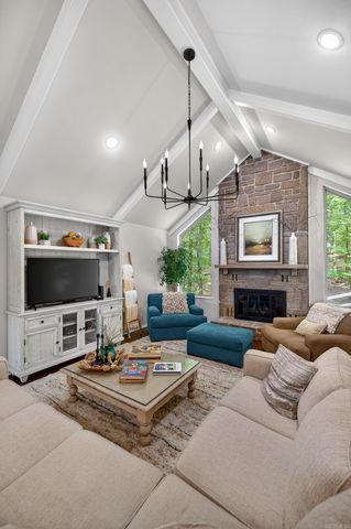 4 Ligadura Lane, Hot Springs Village, AR 71909