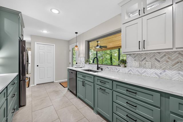 4 Ligadura Lane, Hot Springs Village, AR 71909