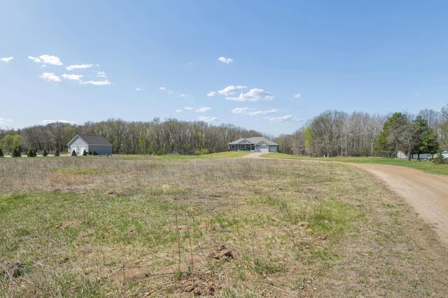 21530 Nightingale Street NW, Cedar, MN 55011