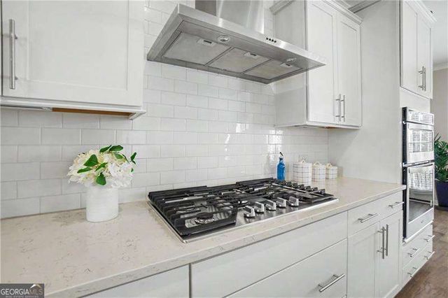 2051 Falls Park Way, Decatur, GA 30033