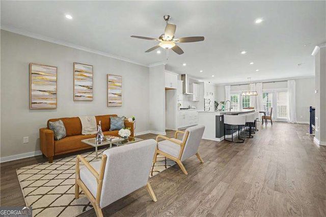 2051 Falls Park Way, Decatur, GA 30033