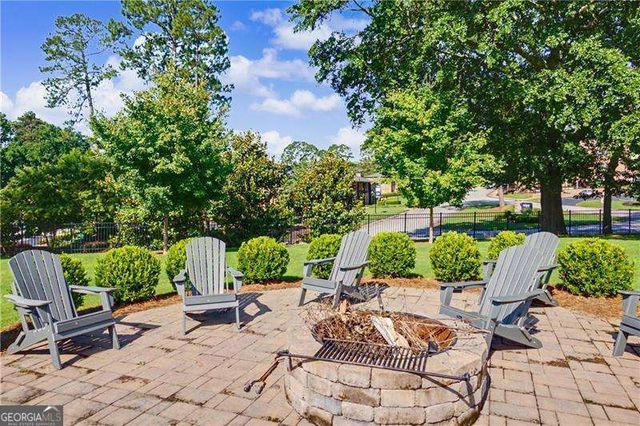 2051 Falls Park Way, Decatur, GA 30033