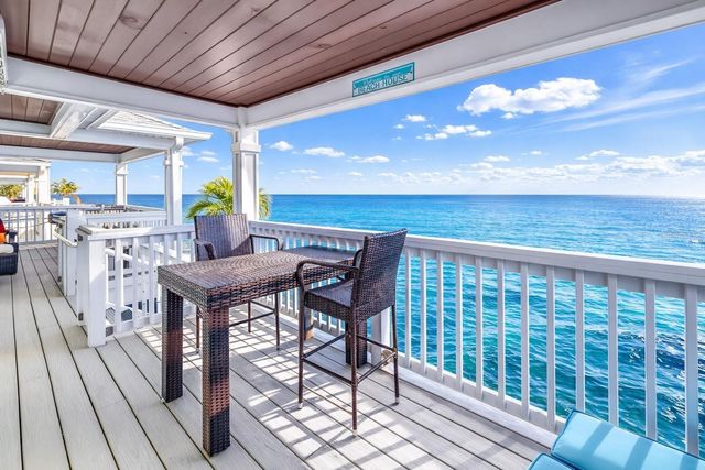 5102 COQUINA KEY DRIVE SE D, St Petersburg, FL 33705