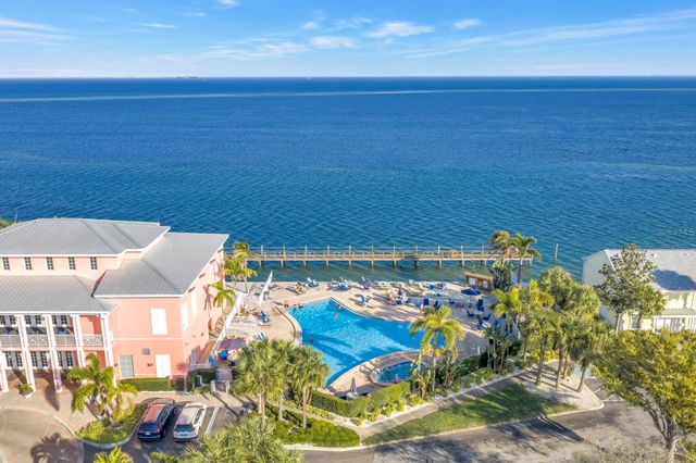 5102 COQUINA KEY DRIVE SE D, St Petersburg, FL 33705