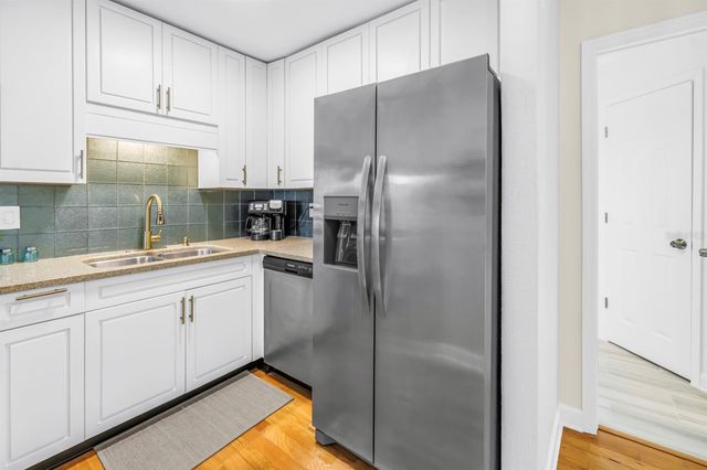 5102 COQUINA KEY DRIVE SE D, St Petersburg, FL 33705