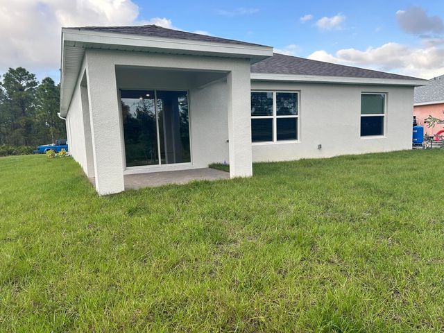 2807 34th St, Lehigh Acres, FL 33971