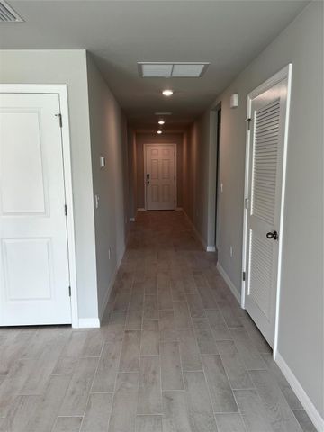 2807 34th St, Lehigh Acres, FL 33971