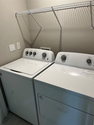 2807 34th St, Lehigh Acres, FL 33971