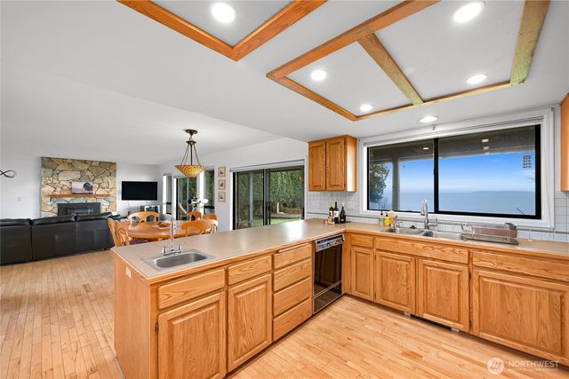 8539 Semiahmoo Drive, Blaine, WA 98230