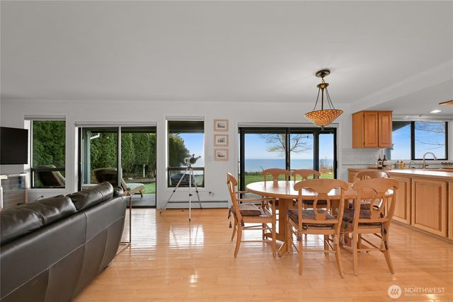 8539 Semiahmoo Drive, Blaine, WA 98230