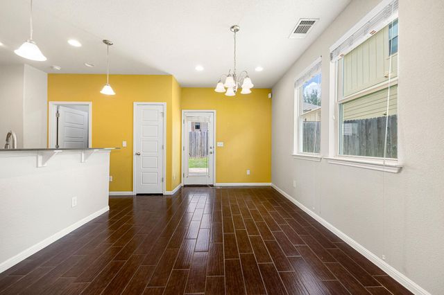 5805 Shaded Cottage CT 97, Austin, TX 78744