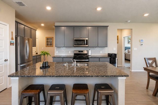 160 Honey Oak LN, New Braunfels, TX 78130