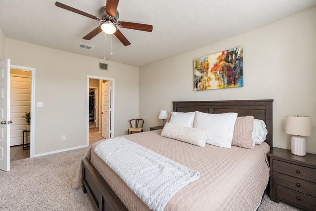 160 Honey Oak LN, New Braunfels, TX 78130