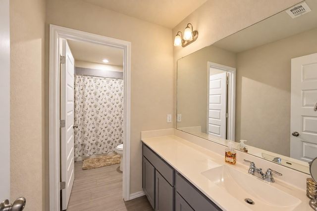 160 Honey Oak LN, New Braunfels, TX 78130
