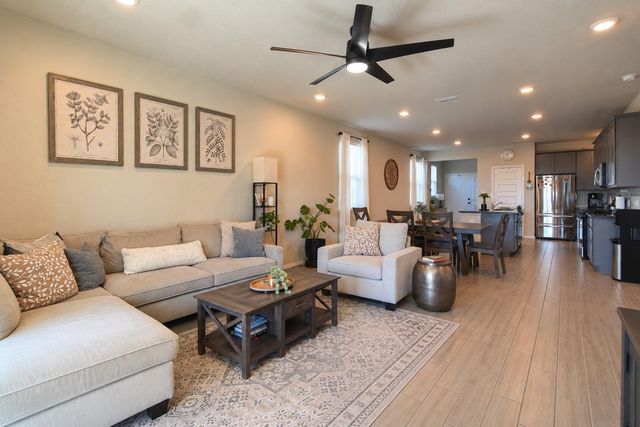 160 Honey Oak LN, New Braunfels, TX 78130
