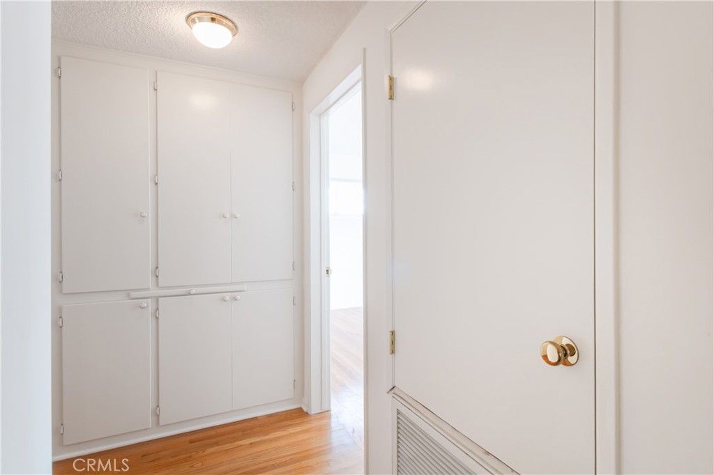 Image 16 of property listing at 9659 Calvin, Northridge, CA 91324