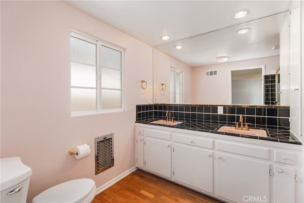 Image 26 of property listing at 9659 Calvin, Northridge, CA 91324