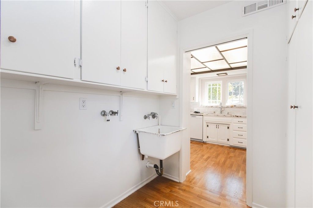 Image 29 of property listing at 9659 Calvin, Northridge, CA 91324