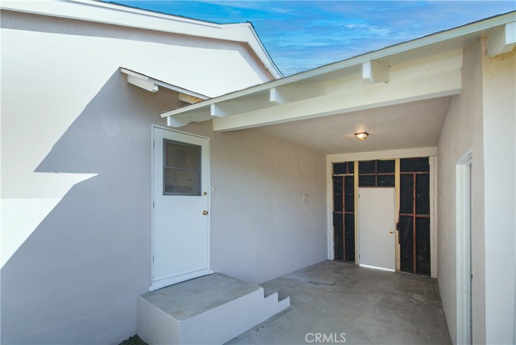 Image 31 of property listing at 9659 Calvin, Northridge, CA 91324