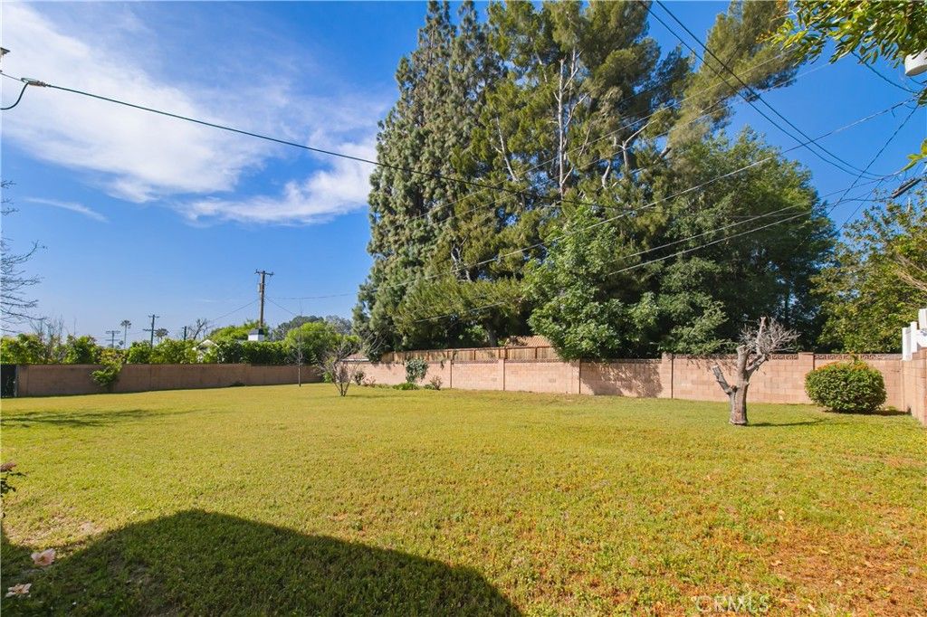 Image 38 of property listing at 9659 Calvin, Northridge, CA 91324