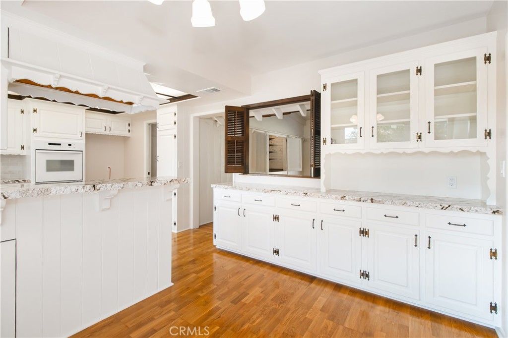 Image 8 of property listing at 9659 Calvin, Northridge, CA 91324