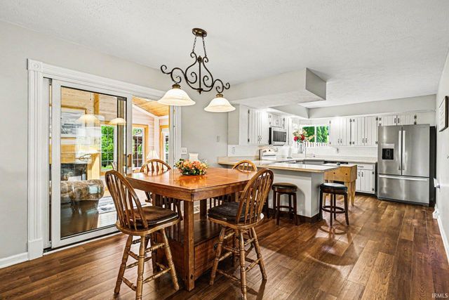 14349 Ireland Road, Mishawaka, IN 46544