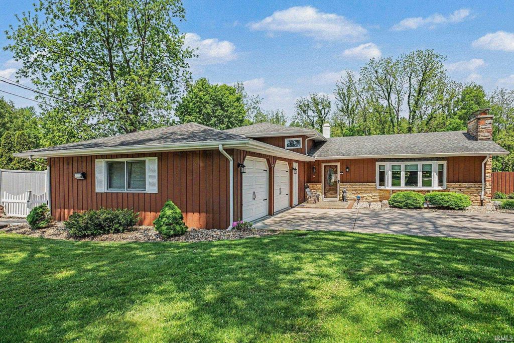 14349 Ireland Road, Mishawaka, IN 46544