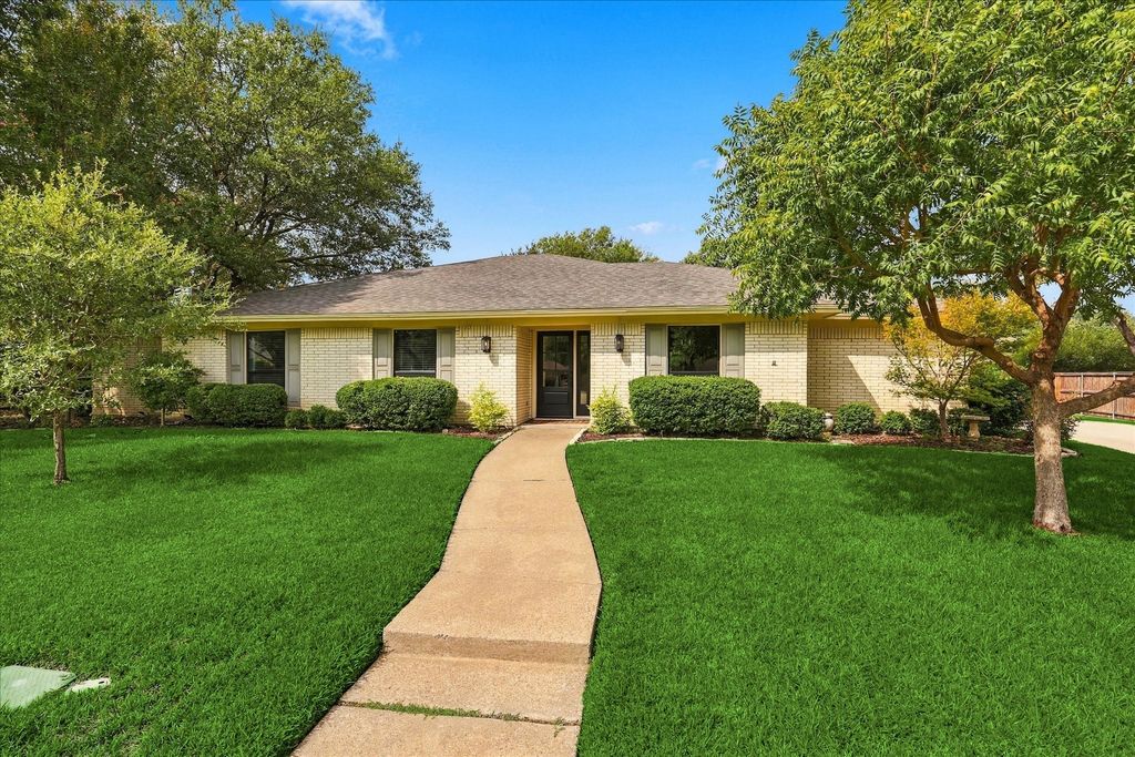 5104 Blue Sage Road, Fort Worth, TX 76132 — exterior