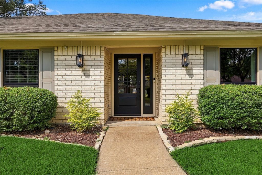5104 Blue Sage Road, Fort Worth, TX 76132 — photo 2